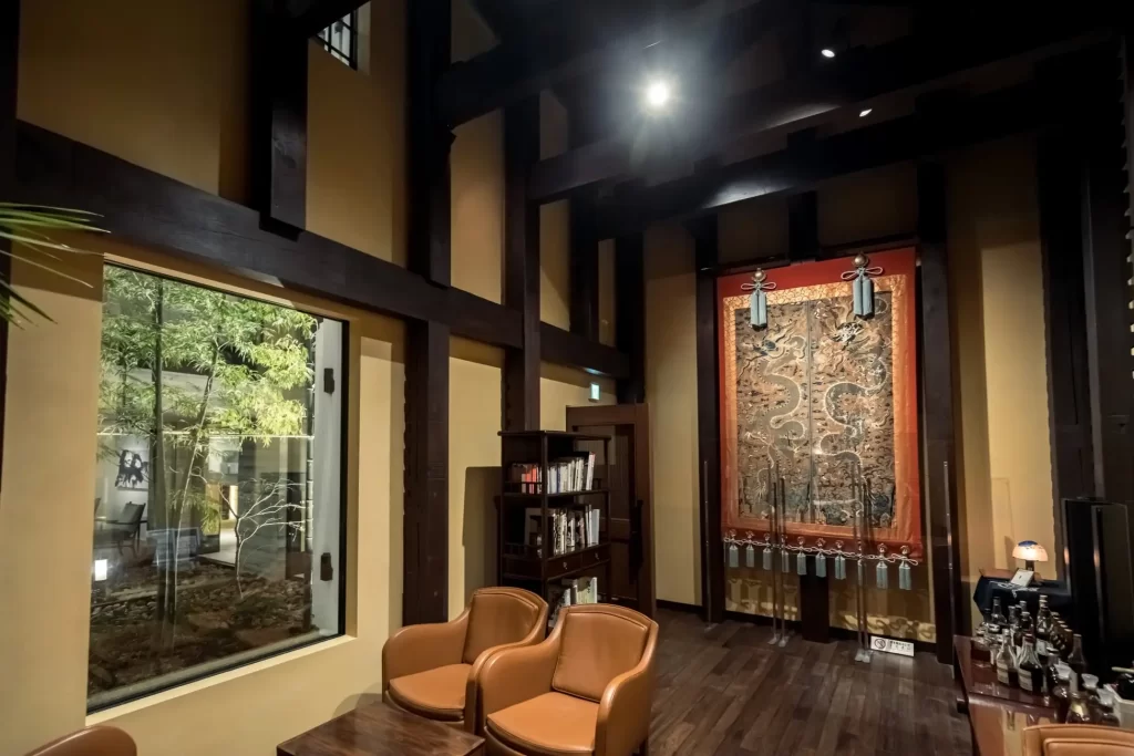 株式会社ひらまつ（本社：東京都渋⾕区、代表取締役社⻑: 三須 和泰、以下、ひらまつ）が運営する「THE HIRAMATSU 京都」では、7月のひと月にわたり開催される八坂神社の祭礼「祇園祭」の期間中、ふたつのレストランにて宿泊以外のお客様にもご利用いただける2週間限定でランチタイムの営業をいたします。京都の夏の伝統的な祭事に訪れる皆様の憩いの場として、ふたりの料理長とパティシエが、夏の暑さを凌ぎ、1日を元気に過ごせるような美味しい一皿をご用意してお待ちしています。