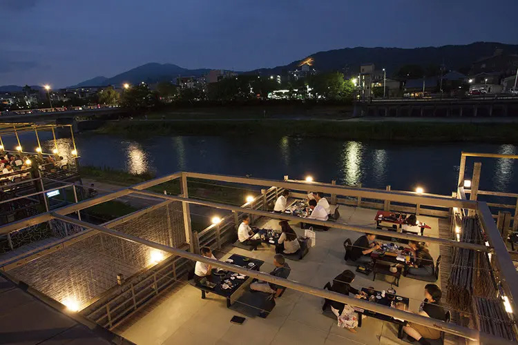 ゆば・とうふ 京料理 豆屋源蔵