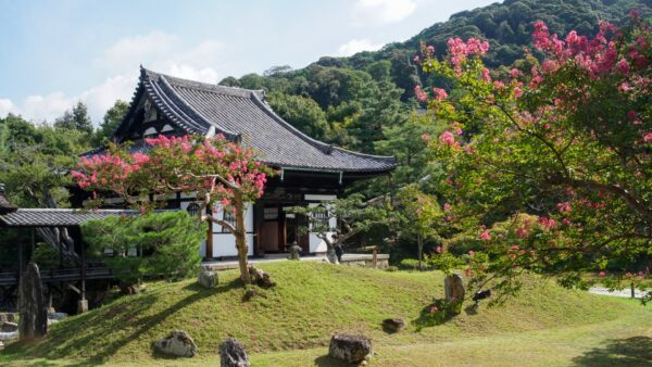 特別公開 高台寺＋大光院＋方広寺＋豊国神社（1/9～3/17）バスツアー京料理の昼食付11,900円〈京都駅発＞