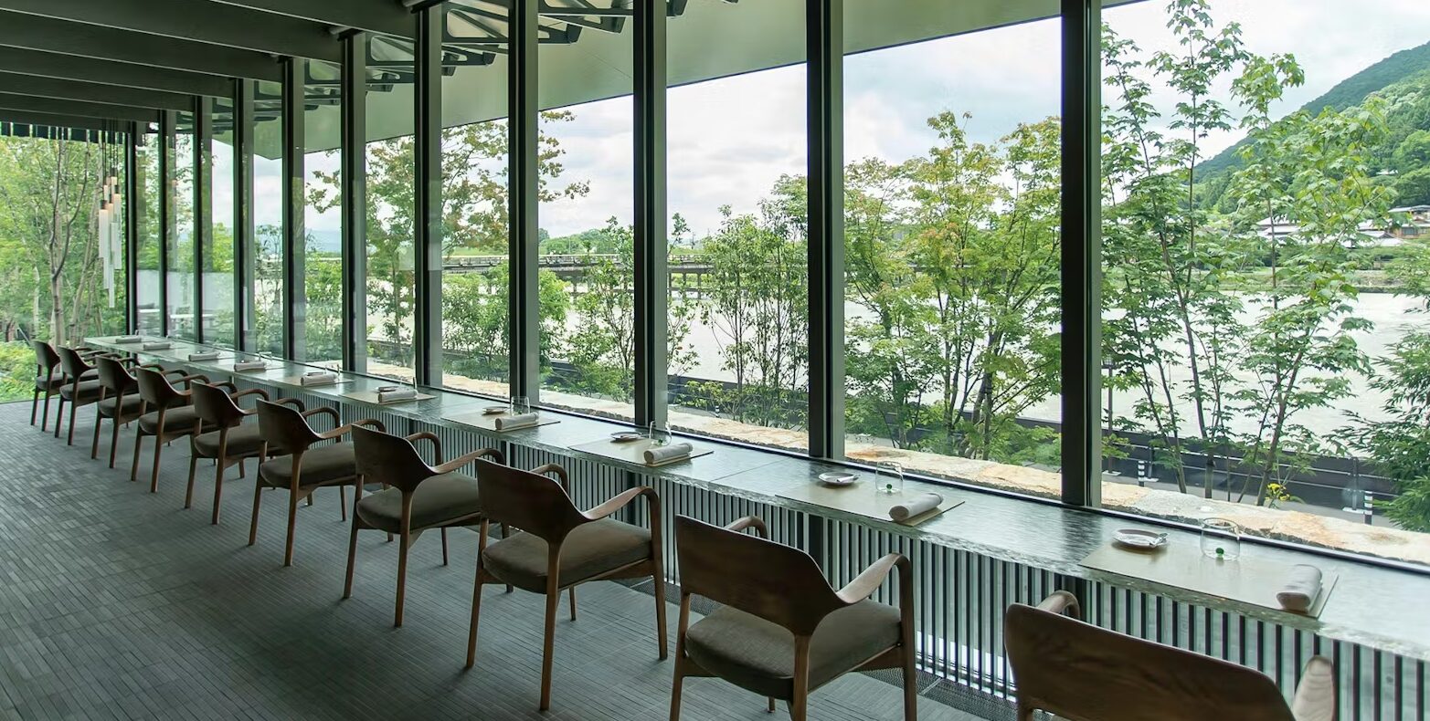 カジュアルフレンチ　Riverside Cafe Muni / MUNI KYOTO