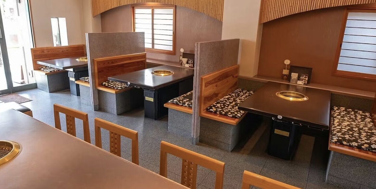 焼肉　炭火焼肉よっかわ