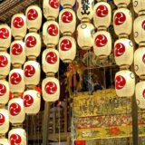 ★【京都 祇園祭バスツアー】山鉾巡行 後祭 特設観覧席＋清凉寺＋龍安寺（2026/7/24）＜昼食付／京都駅発＞