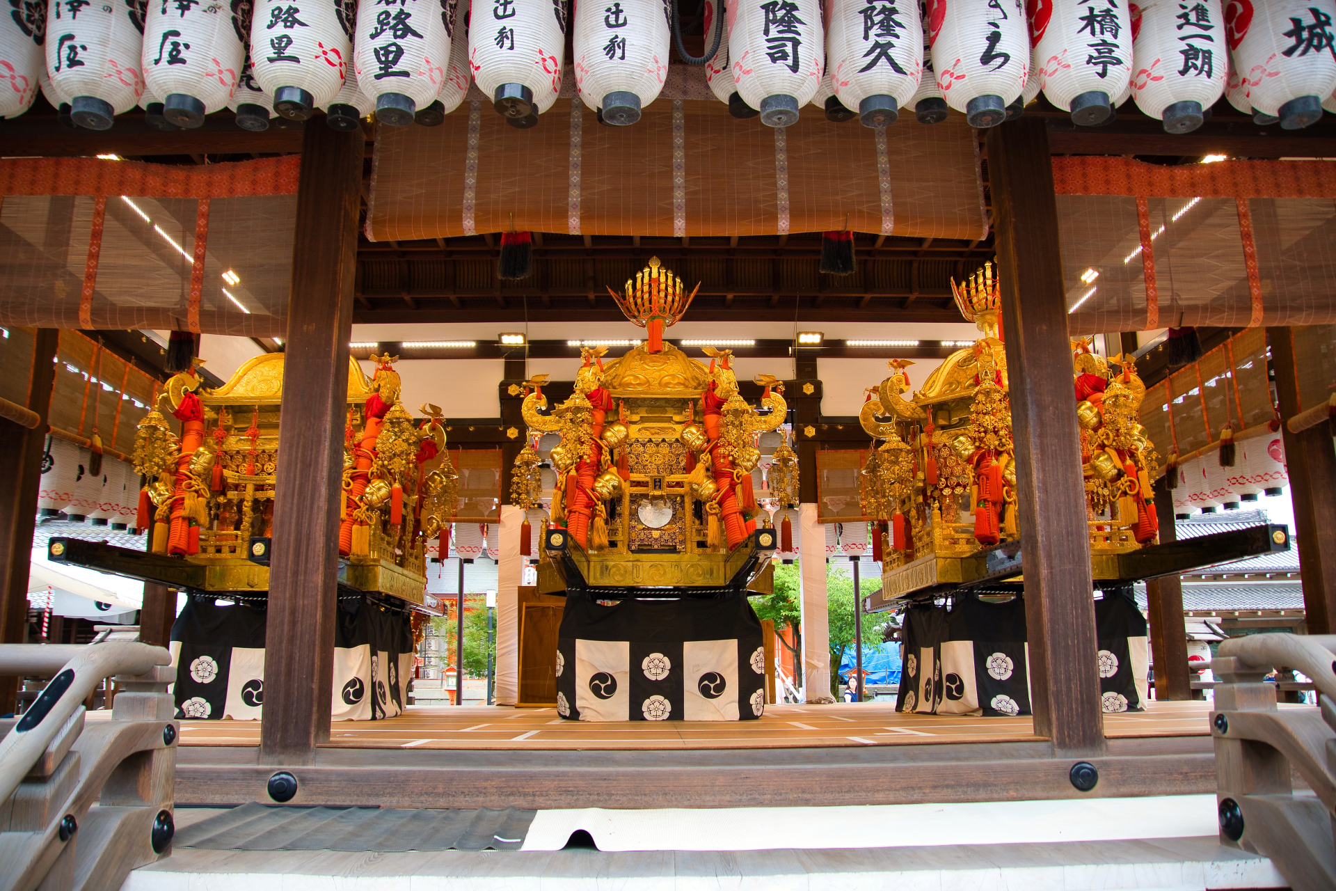 【京都 祇園祭バスツアー】圧巻の山鉾巡行（前祭）と八坂神社