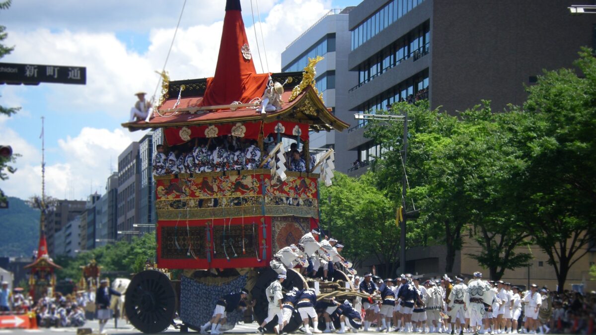 祇園祭山鉾巡行観覧と三井アウトレットパーク滋賀竜王