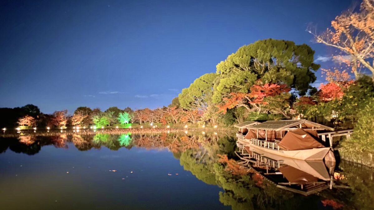 【京都 嵯峨の送り火バスツアー】大覚寺 夜間特別拝観「宵弘法(万灯会)」先祖を敬い霊を送る<2026/8/20>