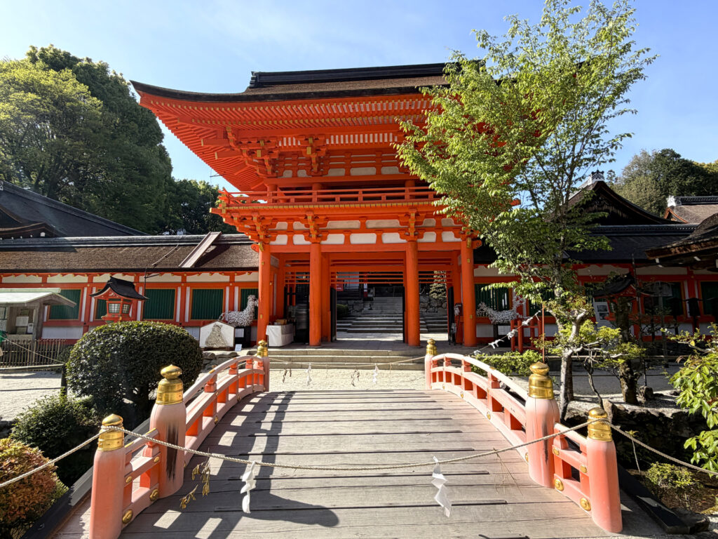 【首都圏発/京都宿泊ツアー】京都迎賓館貸切ガイドツアーと夏の風物詩「宇治川鵜飼」「川床料理」を愉しむ