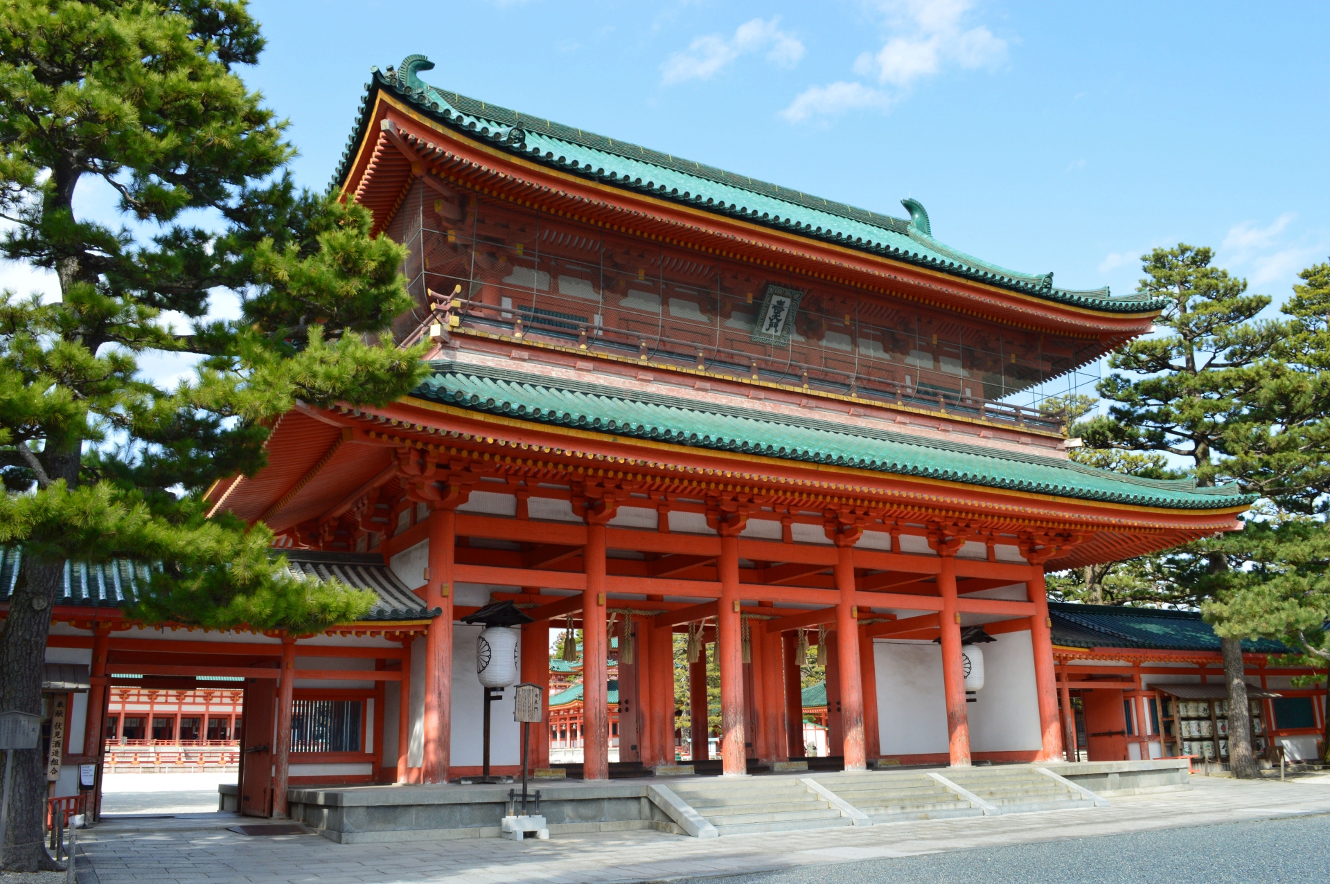 【首都圏発・京都観光2日間】「時代祭」と神戸港の特等席から観る「みなとHANABI」｜リーガロイヤルホテル京都2連泊