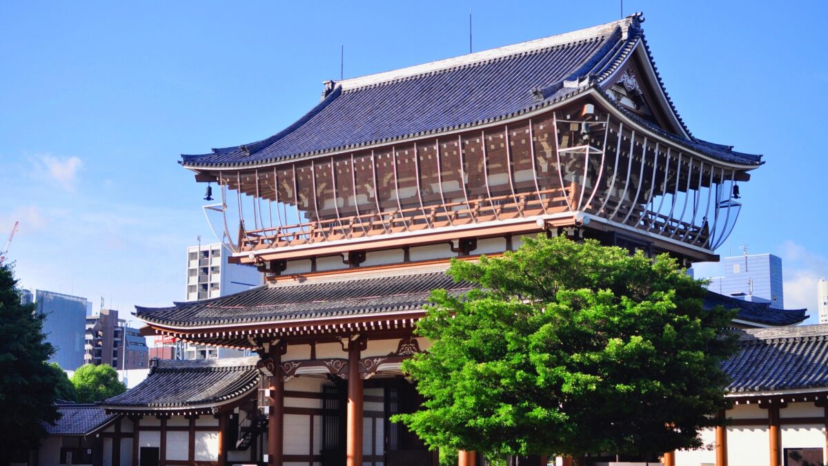 【京都 オープントップバス】平安神宮や南座など雅な名所を周遊